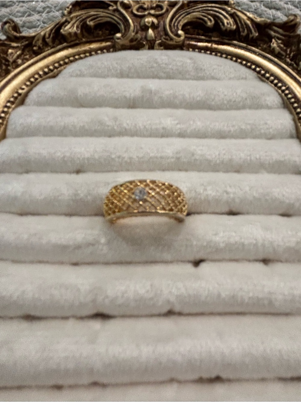 Avon Gold Quilted Band Ring with Clear Center Stone